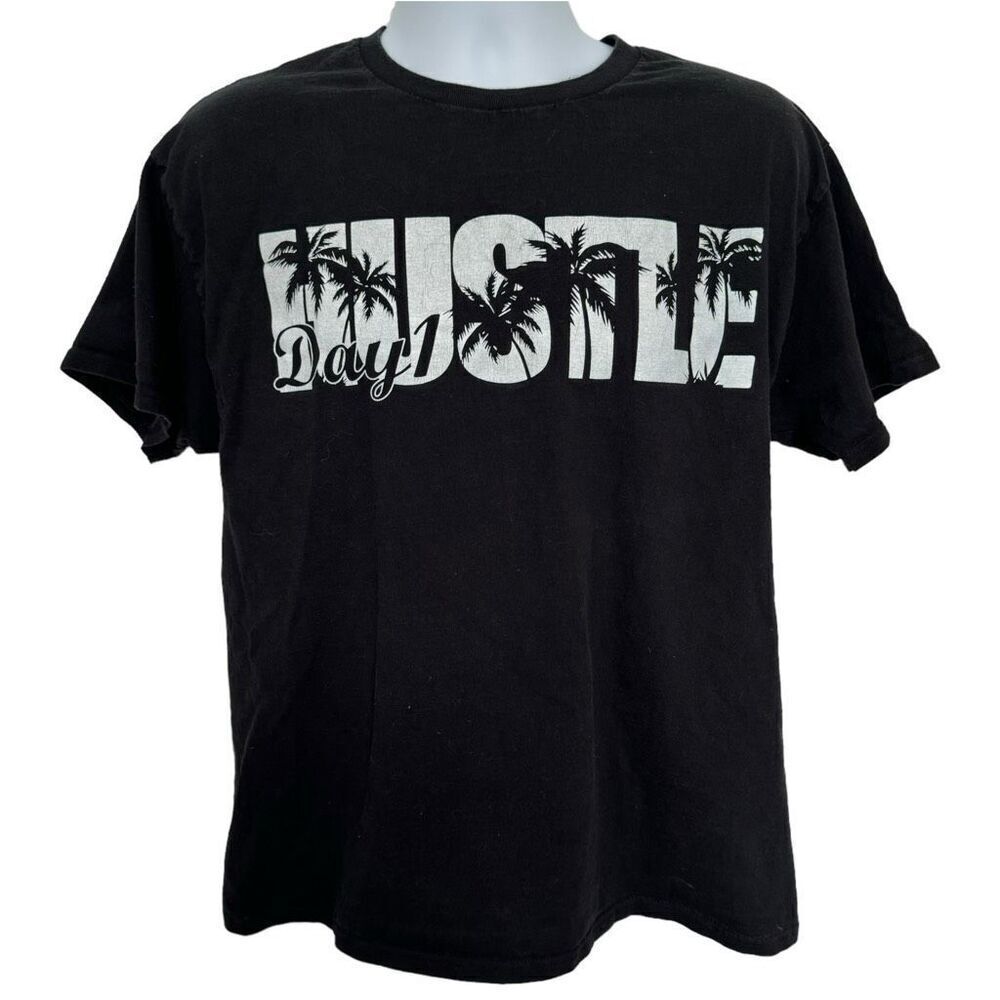 Hanes Black Graphic T-Shirt Short Sleeve Men’s Large
